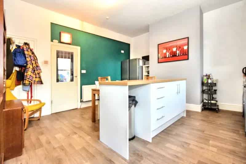 Three Bedroom Terraced House in Ossett