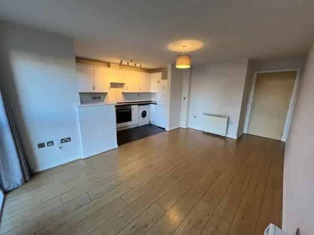 1 Bedroom Flat House to Rent Near City Centre