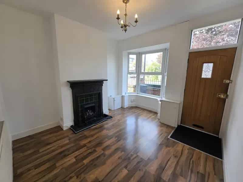 2 Bedroom Terraced House Near Birmingham and Lichfield
