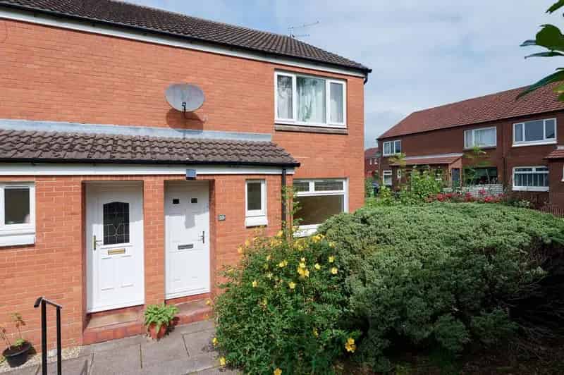 1 Bedroom Ground Floor Flat for Sale in Scotland