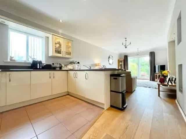 4 Bed House with Annex Multi Generational Living Stunning Garden