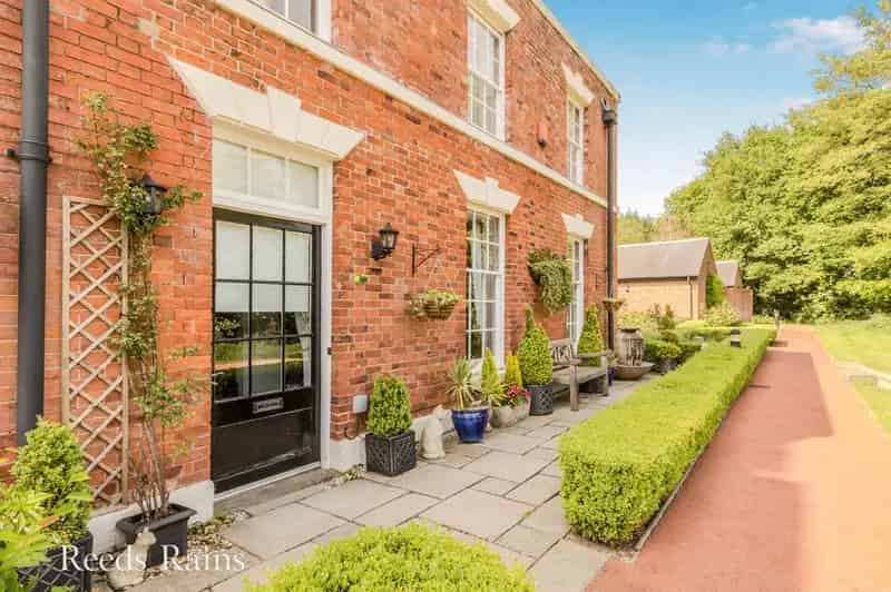 3 Bedroom End Terrace House for Sale Lawton Hall Estate Cheshire