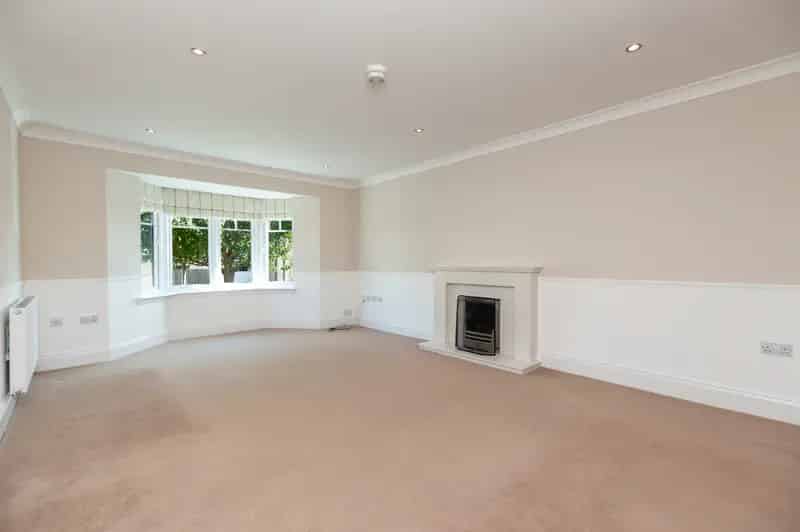Four Bedroom Detached House Bearsden