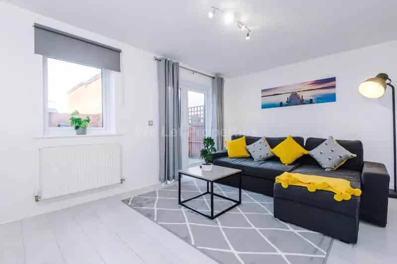 2 Bedroom House to Rent Near Piccadilly Station