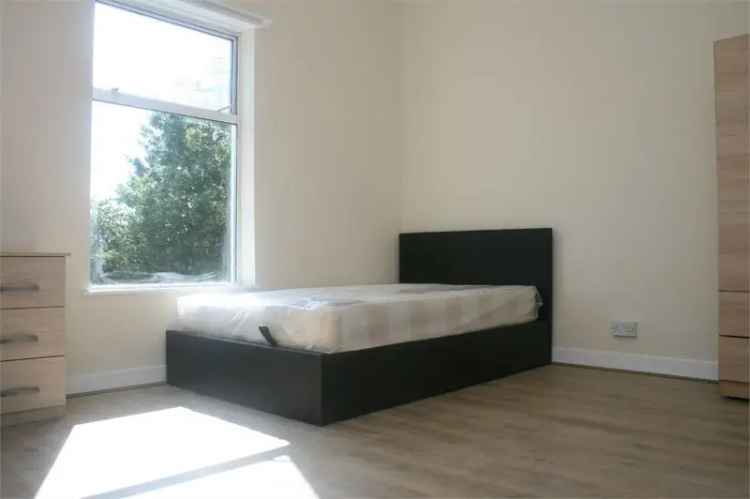 5 Bedroom End of Terrace House to Rent