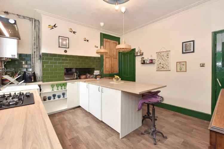 House For Sale in Leeds, England