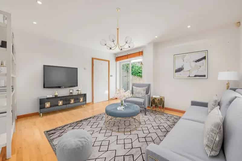 Two Double Bedroom Flat for Sale in Mapesbury Conservation Area