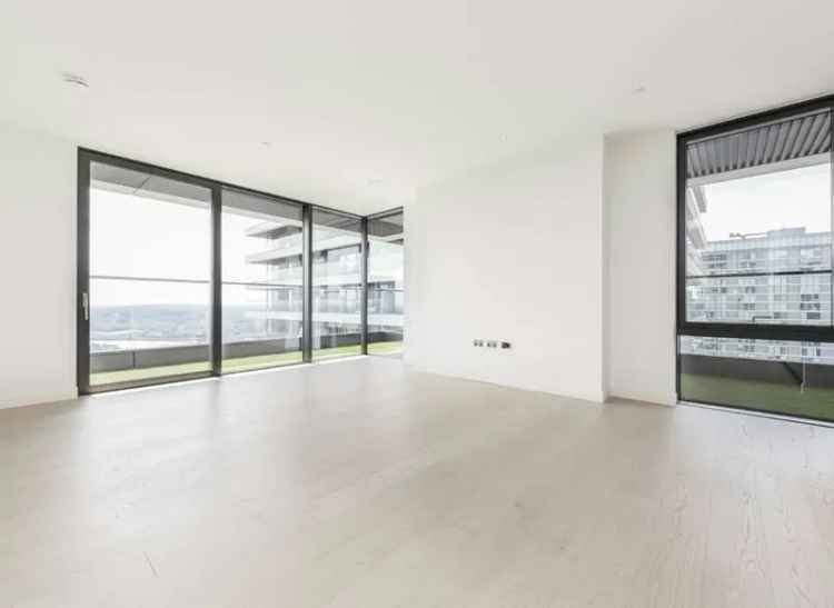 Flat For Sale in London, England