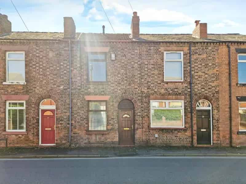 2 Bedroom Mid Terrace House to Rent Standish Lower Ground Lancashire