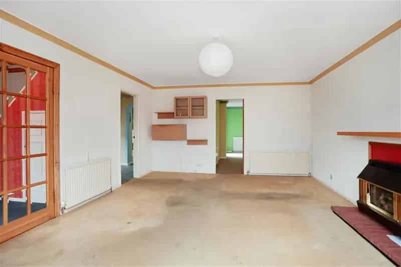 3 Bed Detached House Buckstone 2 Reception Rooms
