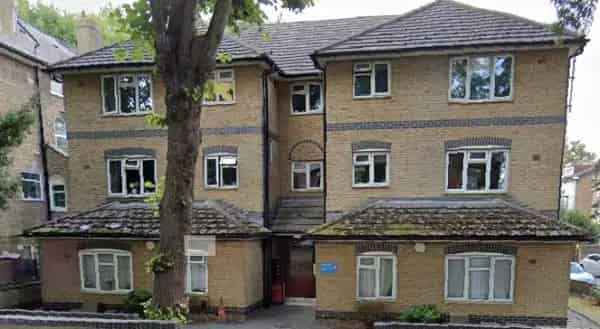 Spacious Wheelchair-Accessible GFF with Garden Parking Pets Allowed