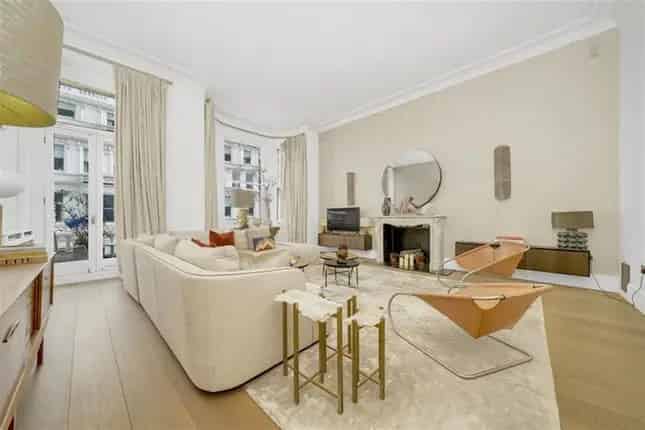 Flat for sale in Lexham Gardens, London W8