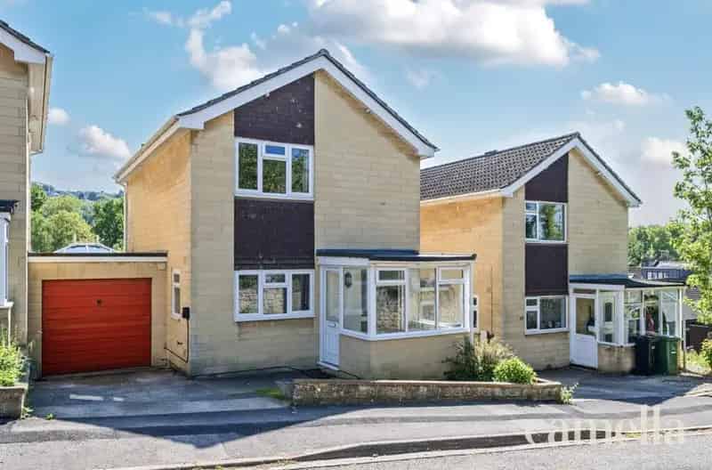 3 Bedroom Link Detached House for Sale in Oldfield Park