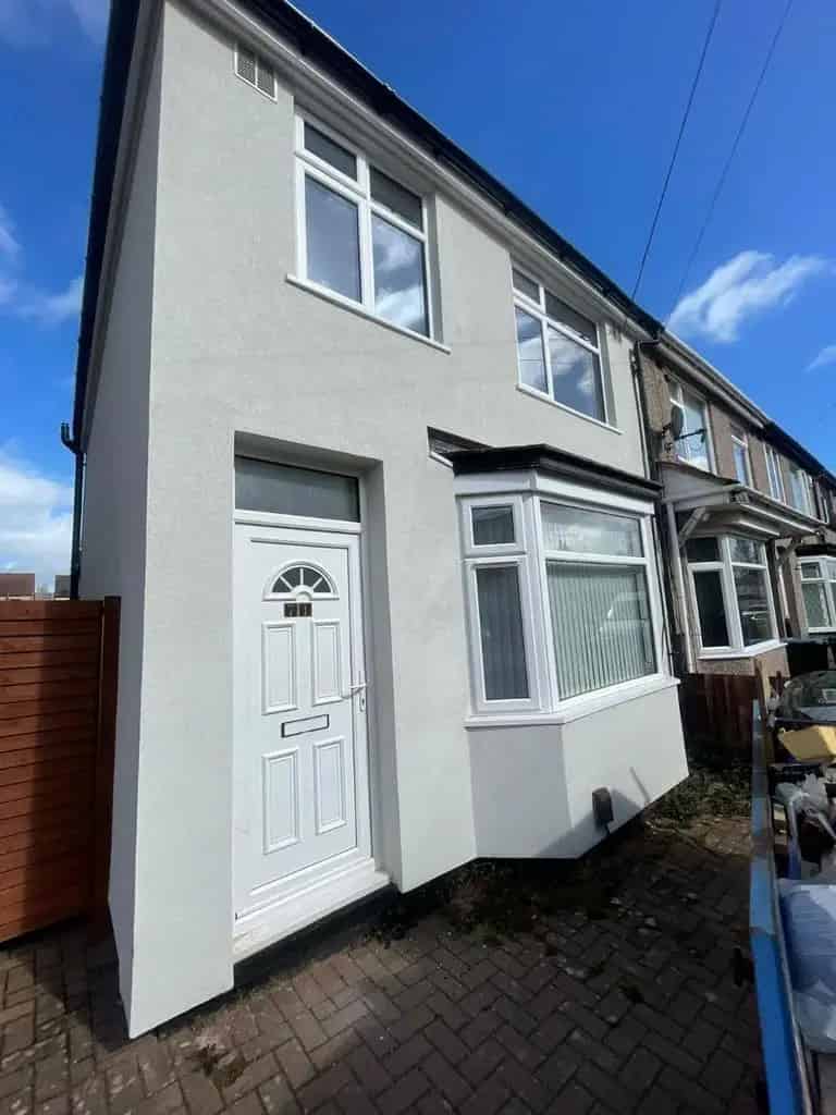 3 Bedroom Semi Detached House To Rent