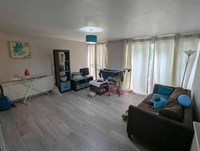 3 Bedroom Student House Available July 1st 2025