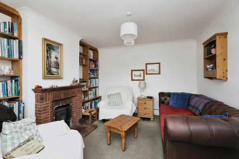 Country Cottage with Far Reaching Views and Extensive Gardens