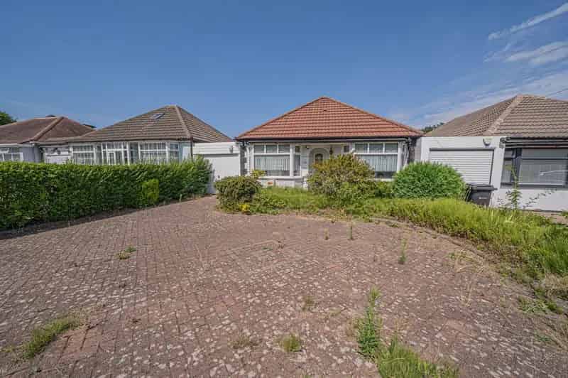 2 Bedroom Detached Bungalow for Sale - Modernisation Opportunity