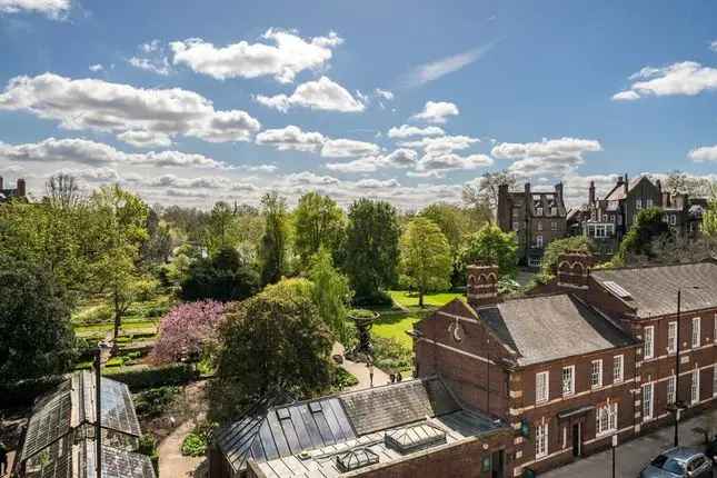 Chelsea Family Home: 5 Floors, Garden, Gym & Staff Flat