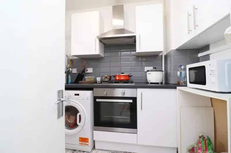 3 Bedroom Flat near Bethnal Green Tube Station