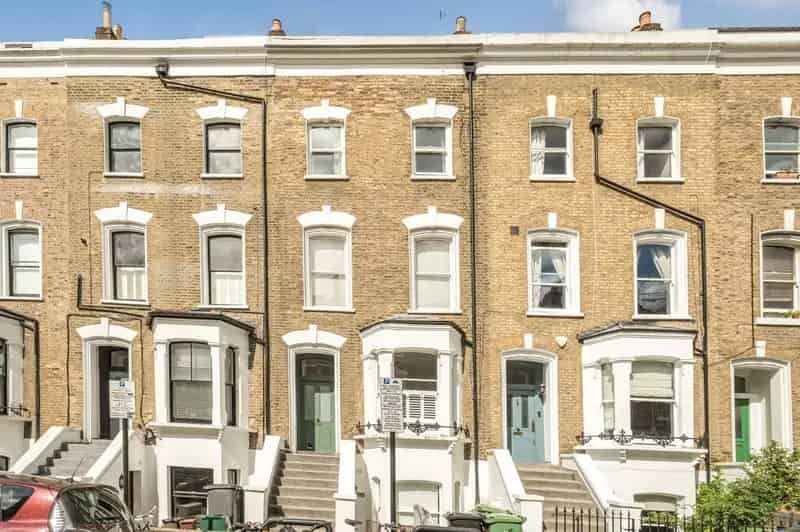 1 Bedroom Flat for Sale in Highbury, London