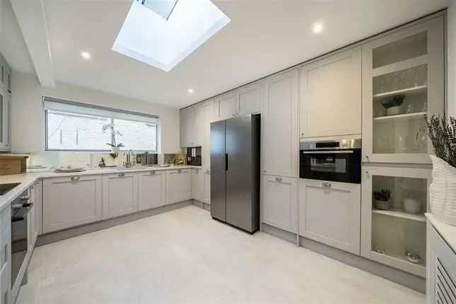 Terraced house to rent in Gaspar Mews, London SW5