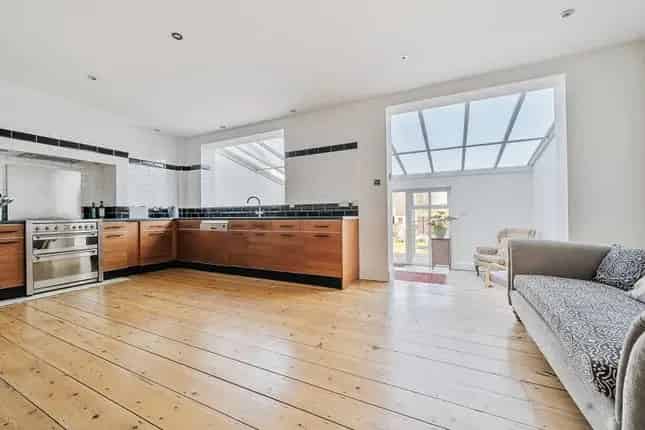 Four Bedroom Mid-Terraced House Bishopston Bristol