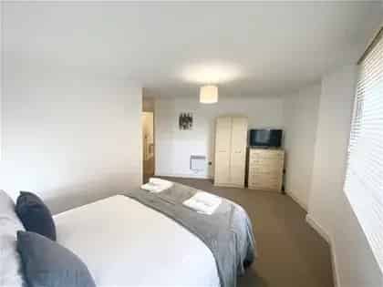 2 rooms flat of 97 m² in Cardiff