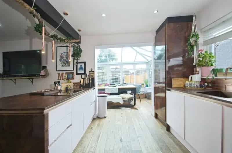 3 Bedroom Detached Bungalow Cefn Glas