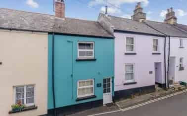 Aveton Gifford Cottage: 2 Beds, En-Suite, Courtyard Garden