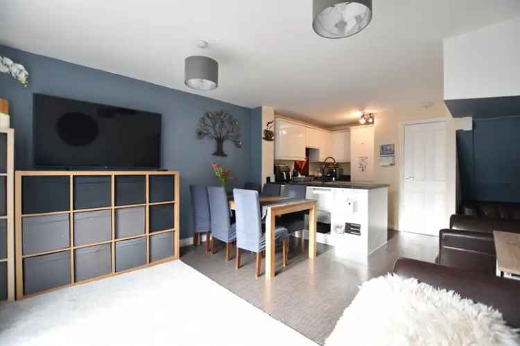3 Bedroom Semi Detached House Bidford on Avon