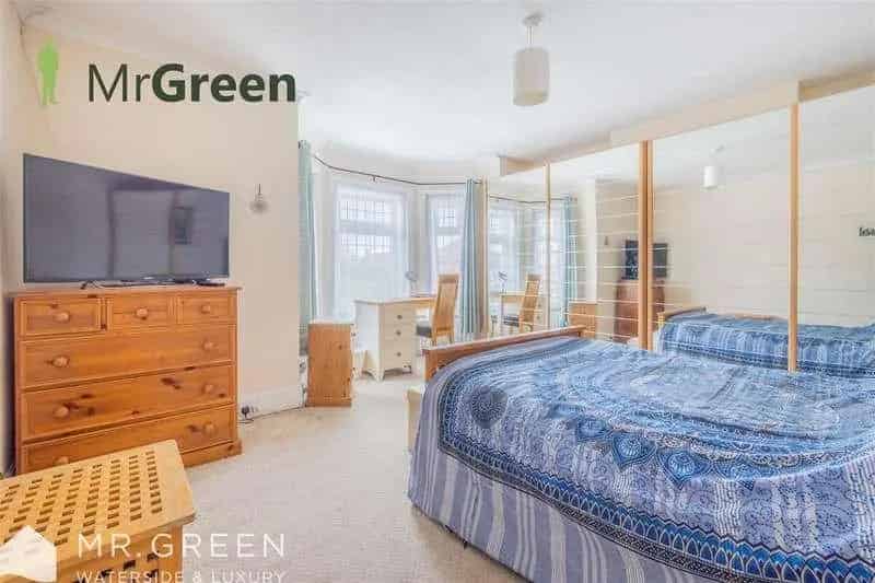 3 Bed House for Sale Stour Road