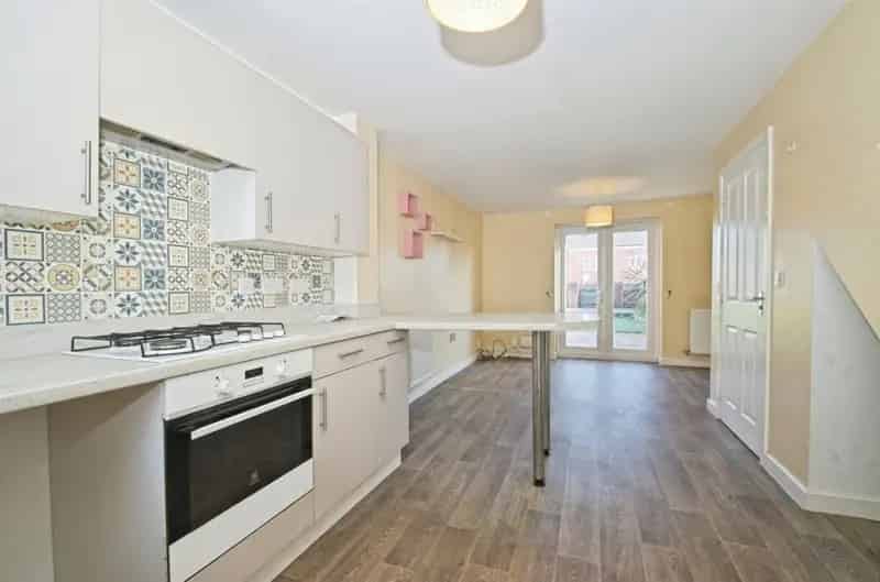 3 bedroom town house