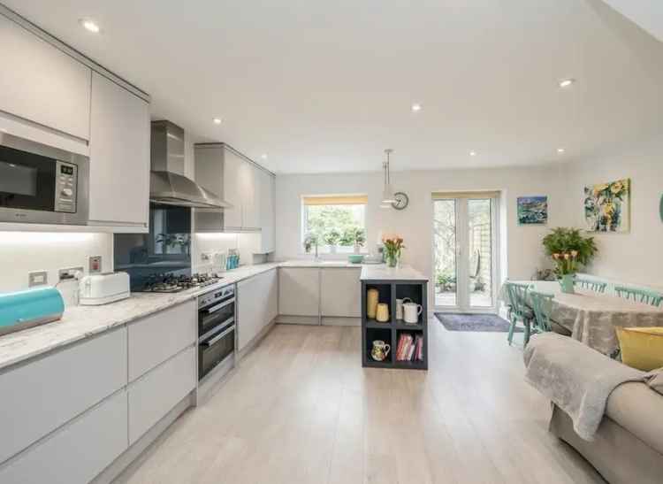 Four Five Bedroom Townhouse Strawberry Hill Two Three Receptions Parking Garden