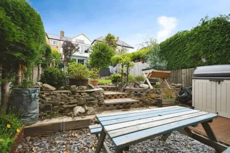 3 Bed Semi Detached House For Sale