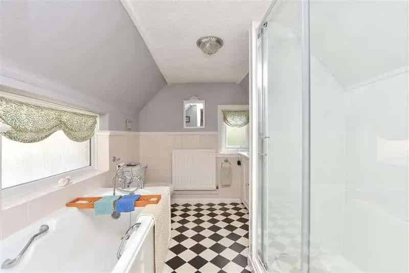 3 Bed House for Sale Near Amenities Modern Auction