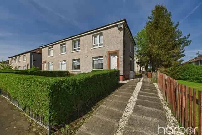 2 Bedroom Lower Cottage Flat for Sale in Glasgow