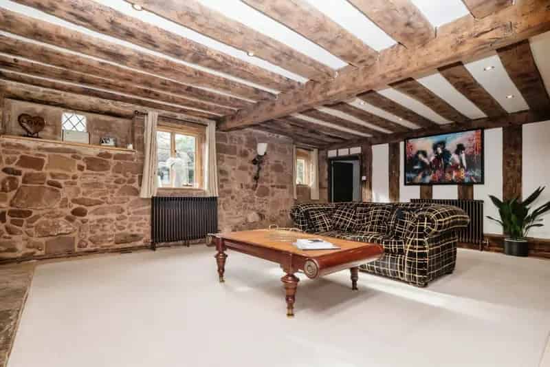 4 Bedroom Grade II Listed House To Let