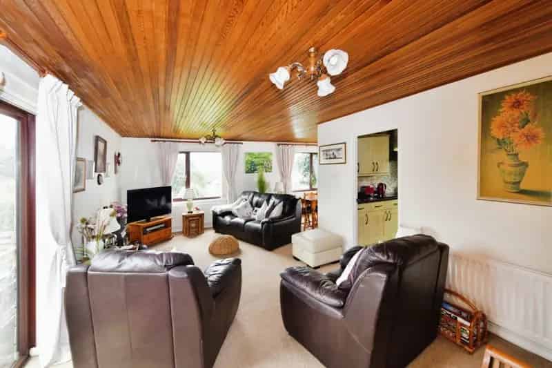 4 Bedroom Detached Bungalow with Double Garage and Gardens