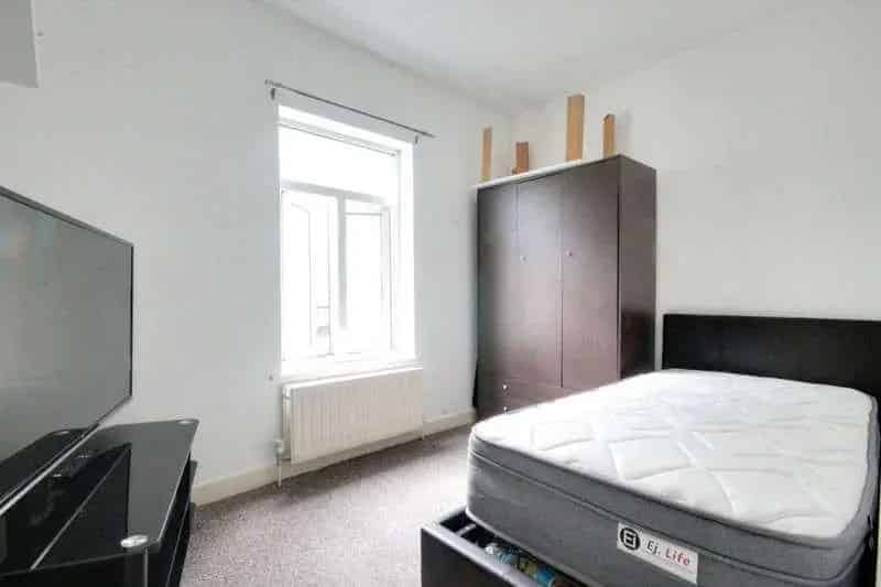 2 Bed Victorian Flat Garden Near Leyton Station