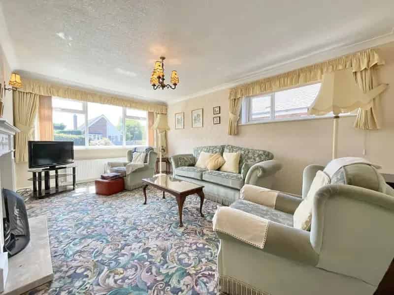 2 Bed Detached Bungalow For Sale