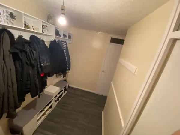 2 Bedroom Ground Floor Property Near Park