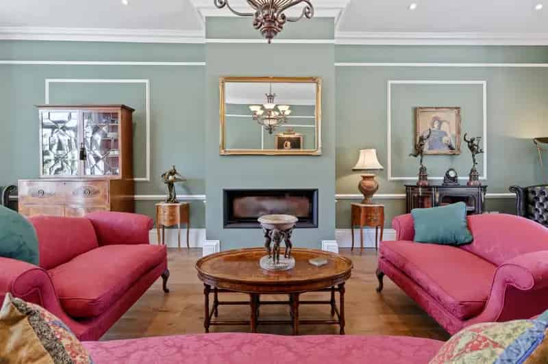 Grade II Listed Manor House 7258 Sq Ft 5 Bedrooms 3 En-Suites Hampshire