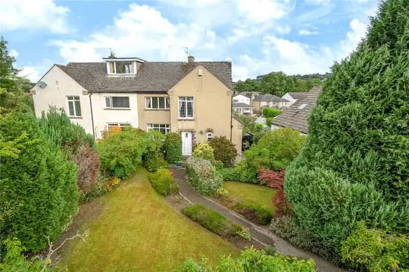 Family Home in Guiseley Close to Amenities