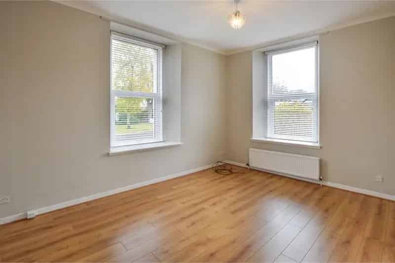 2 Bed Retirement Flat Ground Floor South Lodge Court