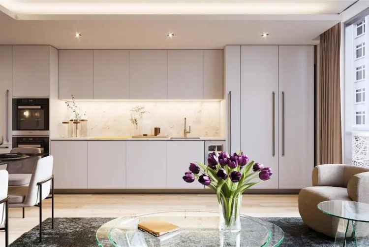 Flat For Sale in City of Westminster, England