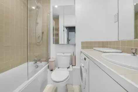2 Double Bedroom Flat 127m² London