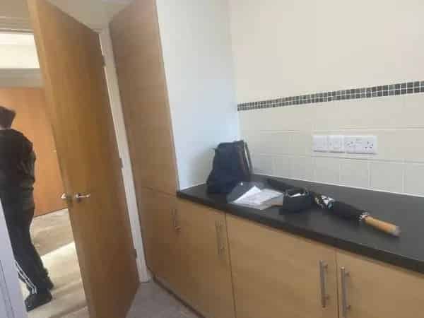 Ground Floor Flat with Driveway and Garden