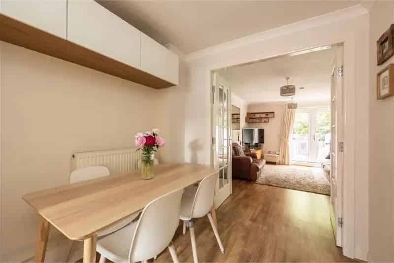 4 Bed House Townhouse with 2 Reception Rooms