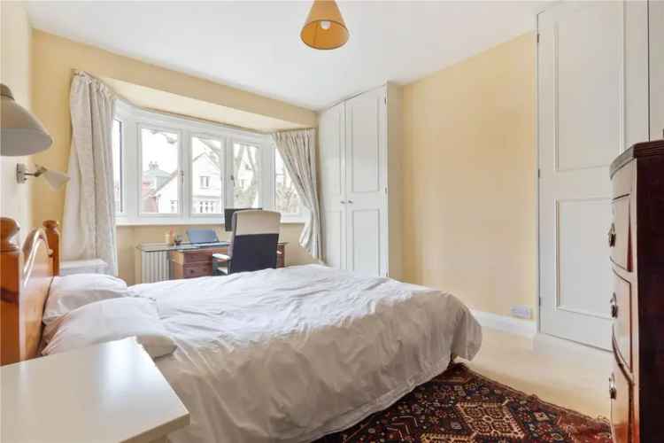 4 bedroom house in London