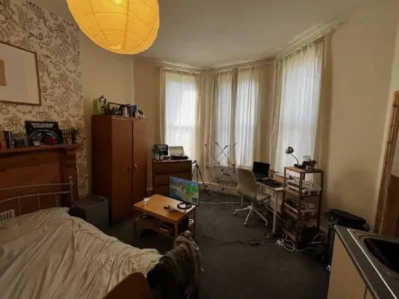 Studio to Rent